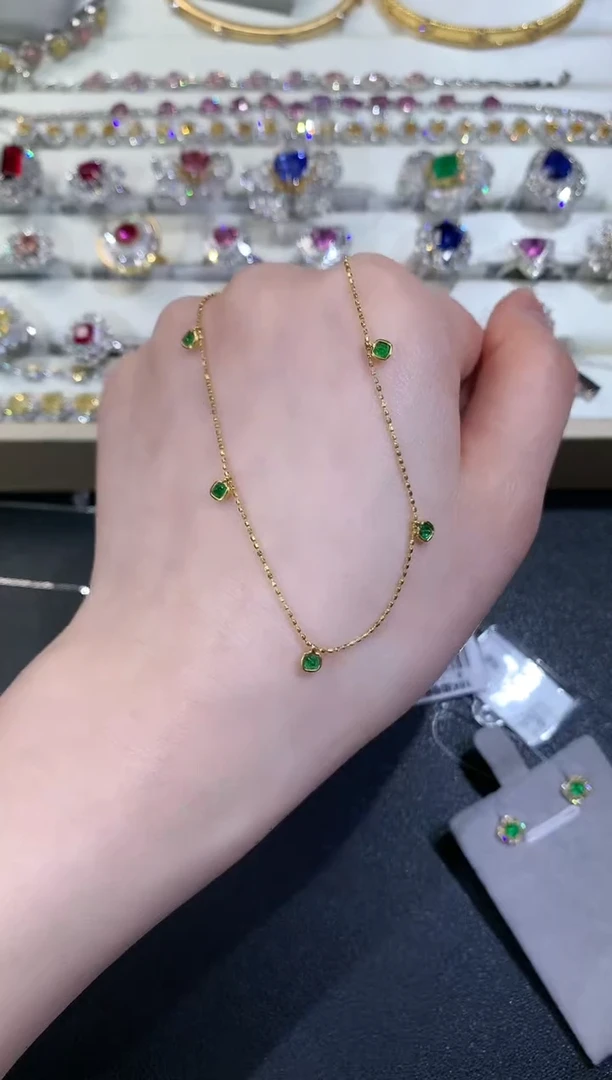 【闪购商品】祖母绿项链18K金镶嵌R357|2980