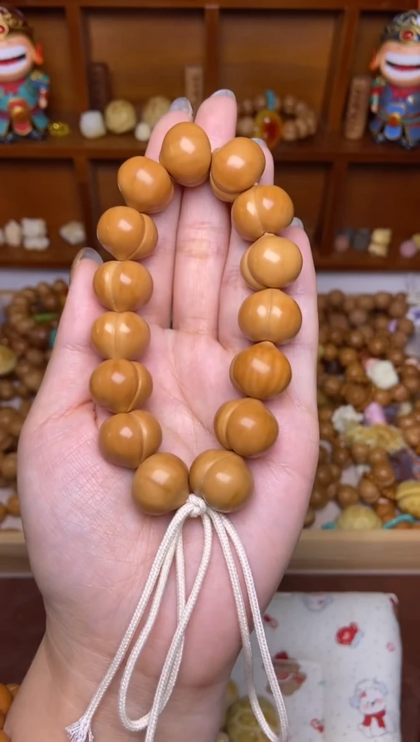 吊坠猴头核桃16+高定柯基 全品