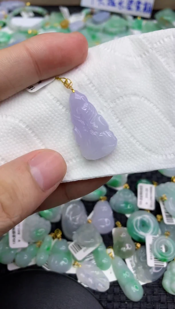 翡翠18K金镶嵌颈饰11111111