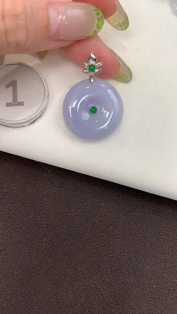 颈饰18K金镶嵌翡翠天然缅甸a货翡翠