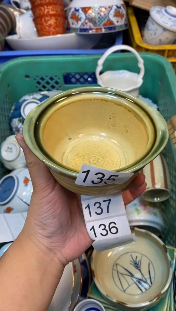 瓷片瑕疵..................