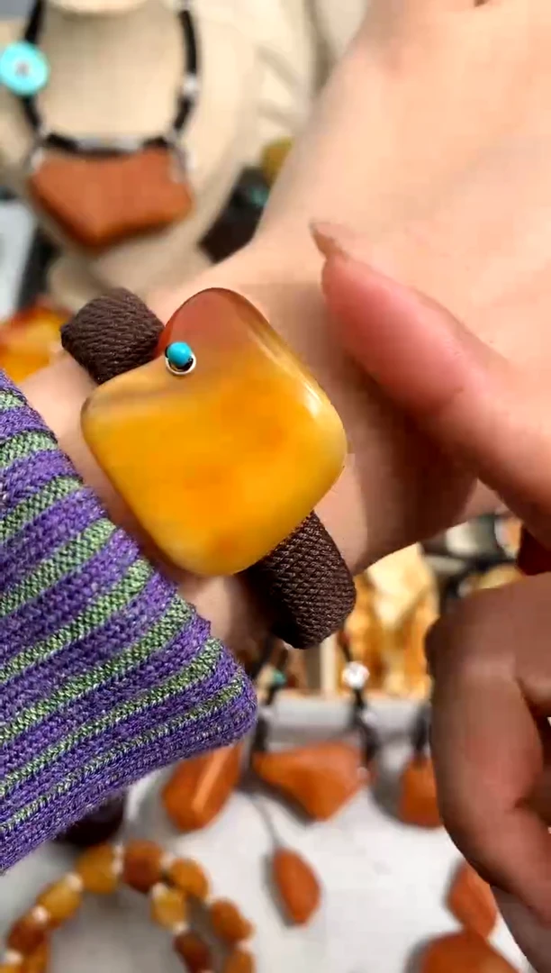 【闪购商品】蜜蜡裸石未镶嵌似玉