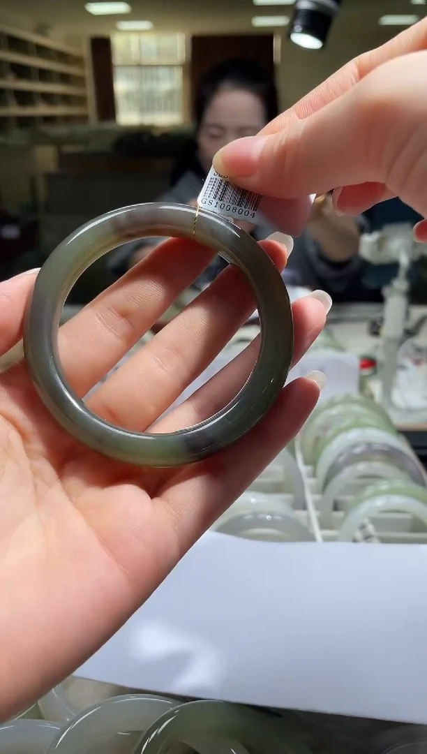 未镶嵌手镯和田玉54-55圈口 8004