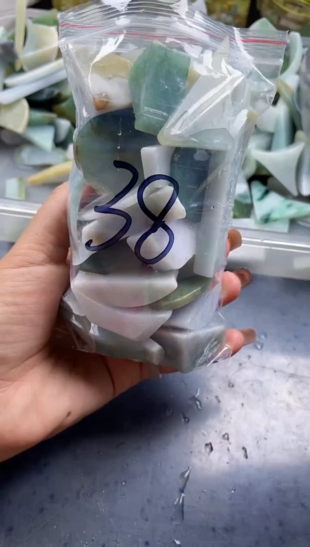 配石翡翠天然翡翠大号500克38