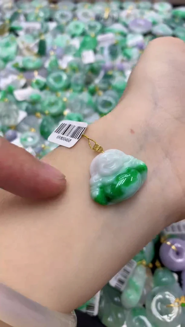 翡翠18K金镶嵌颈饰天然缅甸翡翠A货