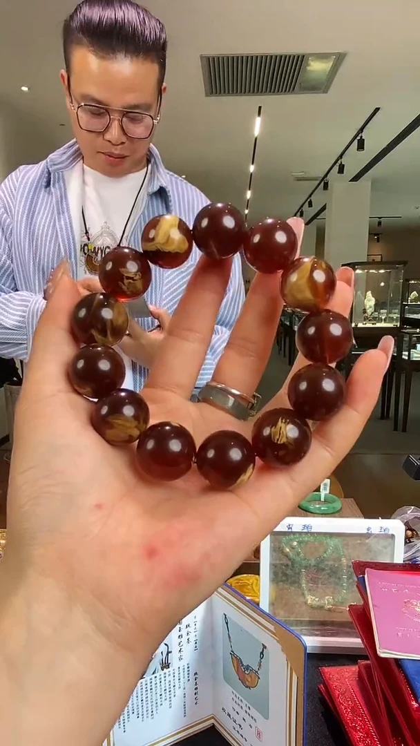 琥珀颈饰未镶嵌牛*裤缅甸琥珀溶洞手串