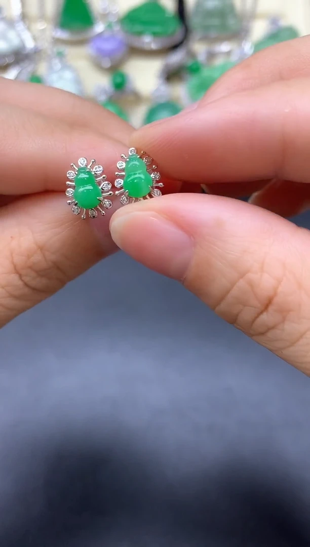 颈饰18K金镶嵌翡翠281-中国好珍宝