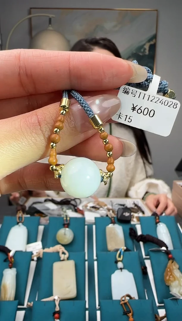 颈饰未镶嵌和田玉TT