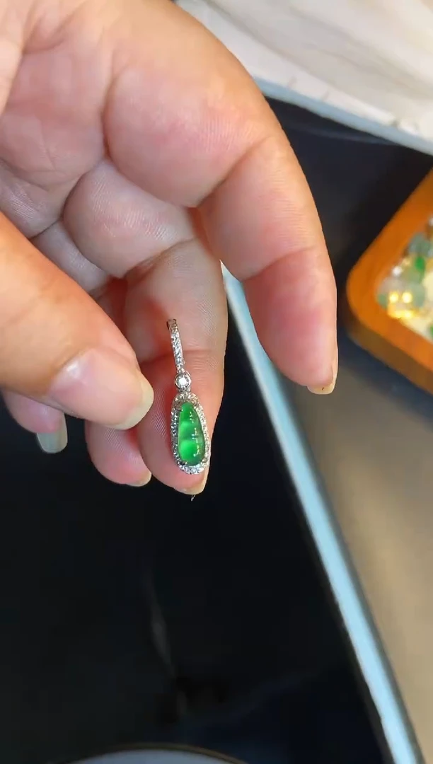 吊坠(不含链)银S925镶嵌翡翠1