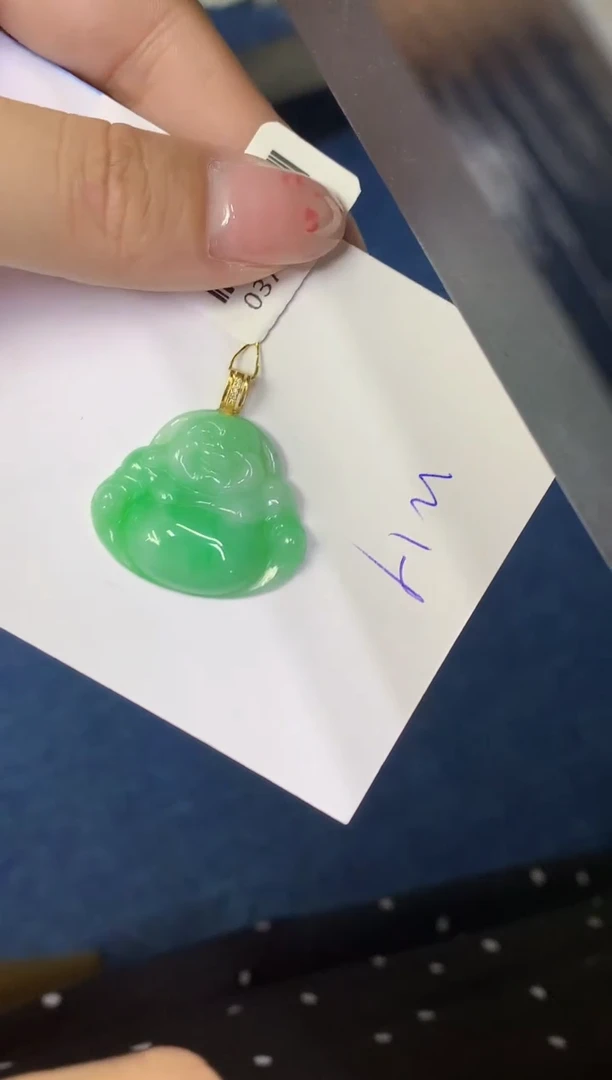 翡翠18K金镶嵌颈饰缅甸天然翡翠A货