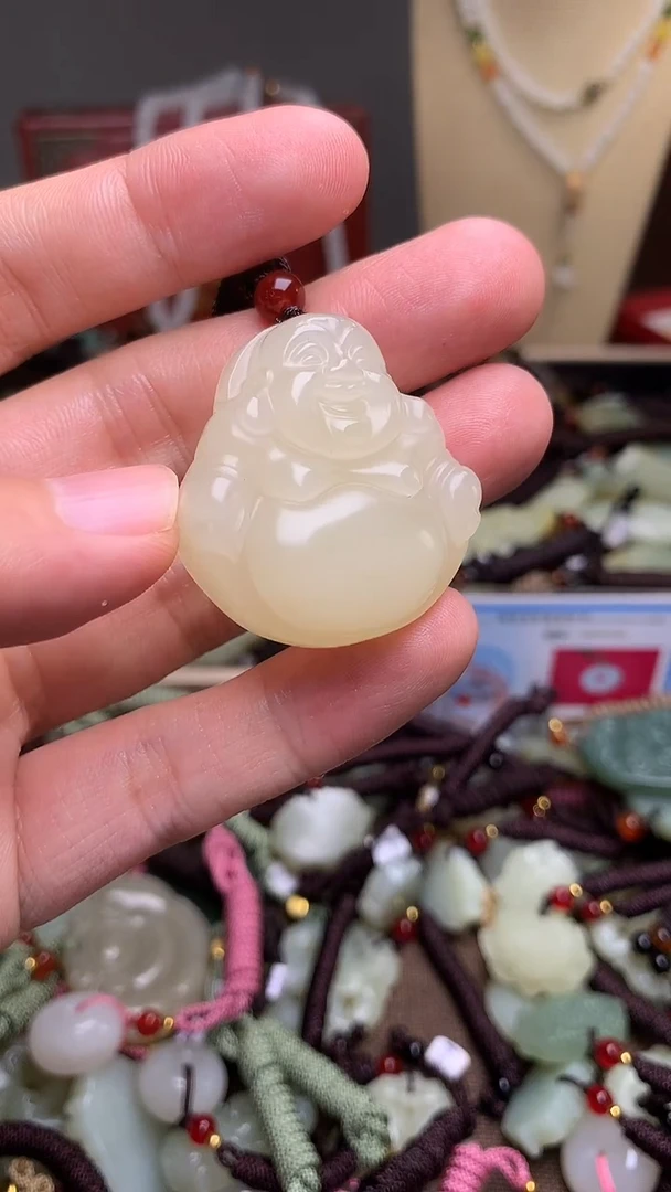 玉新疆料青海料清水弥勒佛吊坠