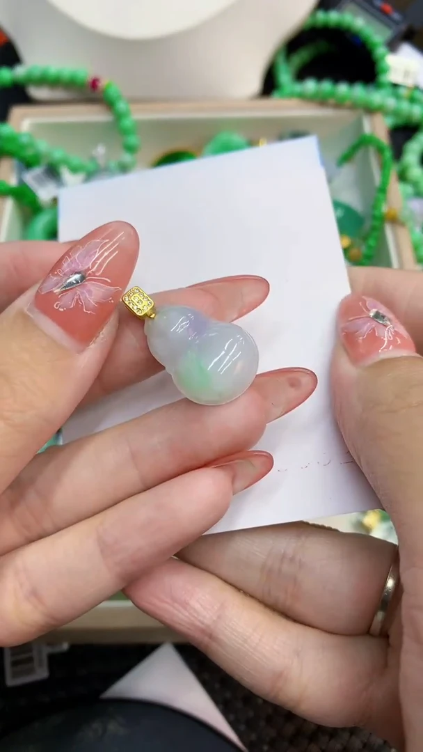 颈饰未镶嵌翡翠1