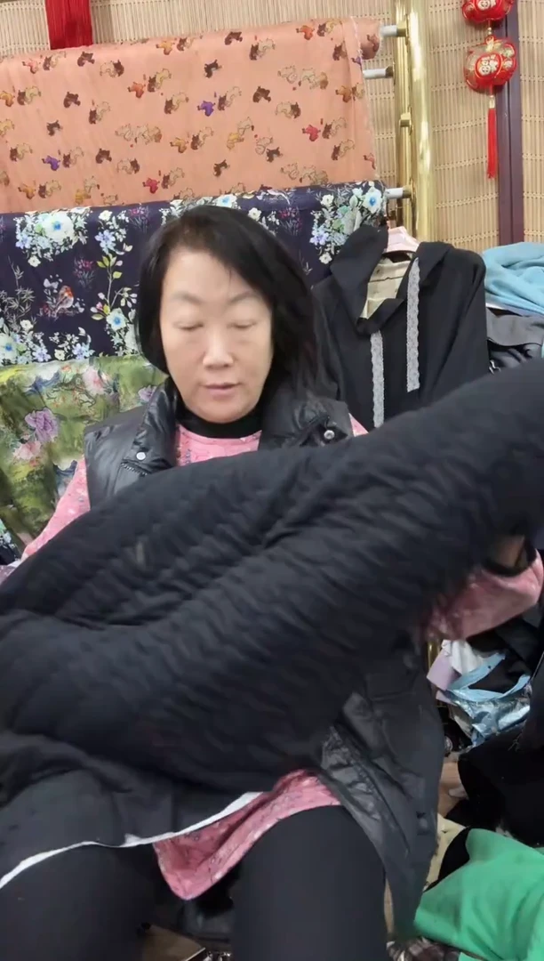 石墨烯黑色绗棉两米布料一单