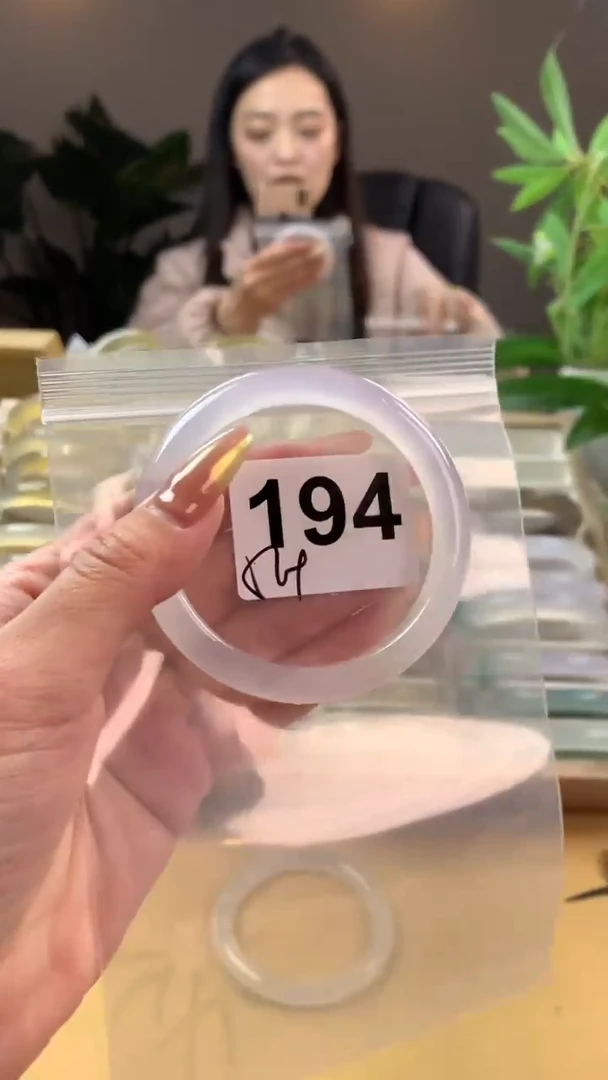 【闪购商品】玛瑙/玉髓手镯未镶嵌194