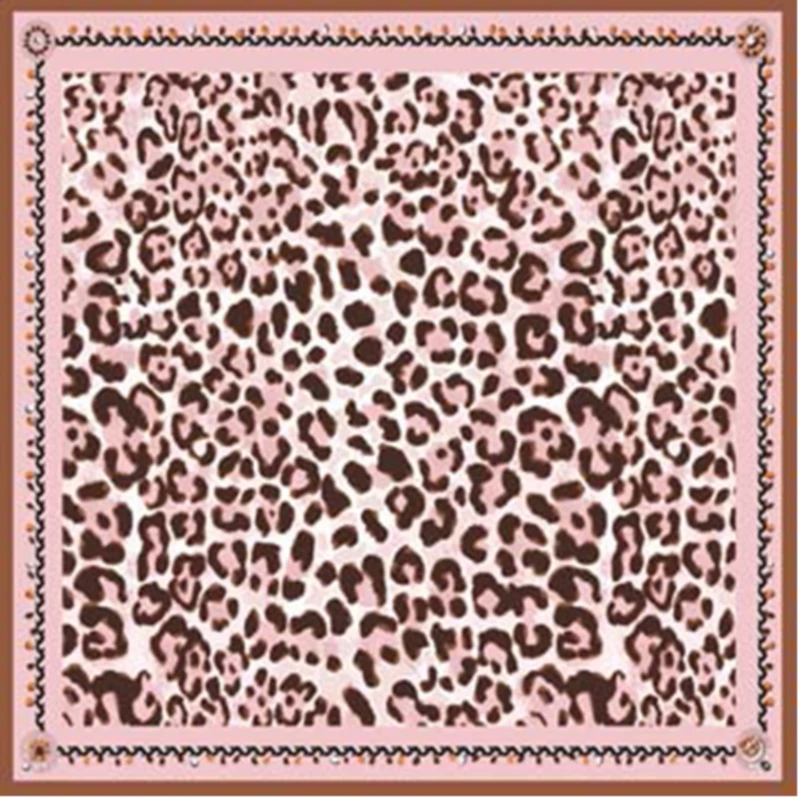 微次【豹纹之爱】135*135纯山羊绒秋冬款保暖围巾百搭时尚披肩