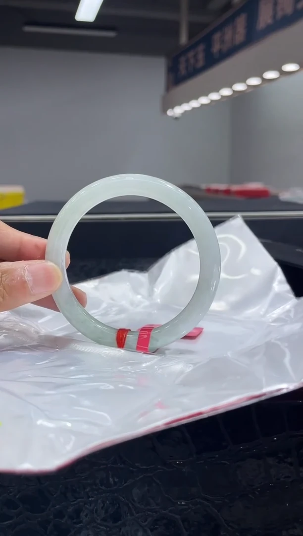 未镶嵌手镯翡翠2