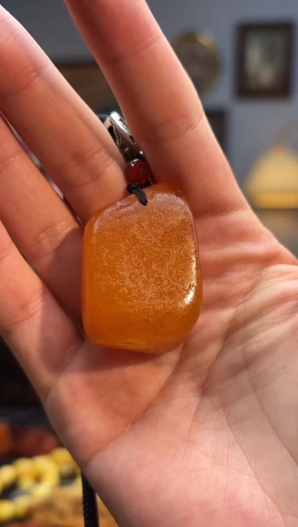 琥珀颈饰未镶嵌吊坠