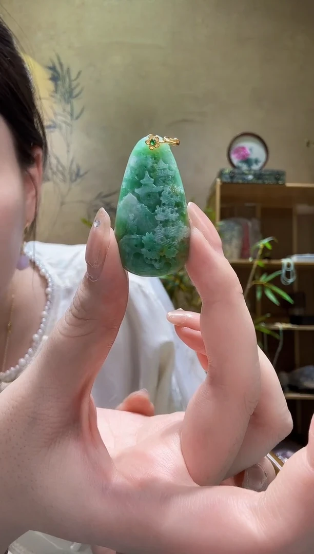 翡翠未镶嵌颈饰吊坠