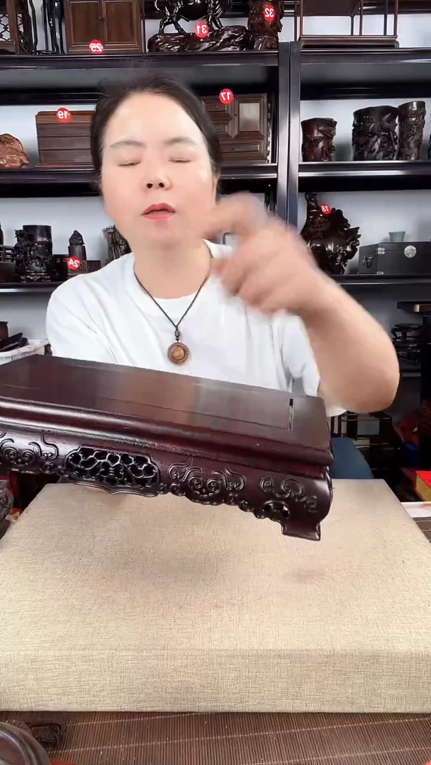 木307老李红木店工艺品