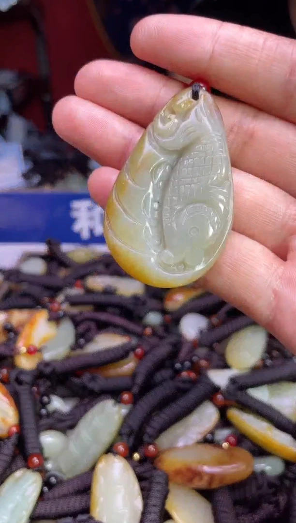 未镶嵌和田玉挂件1