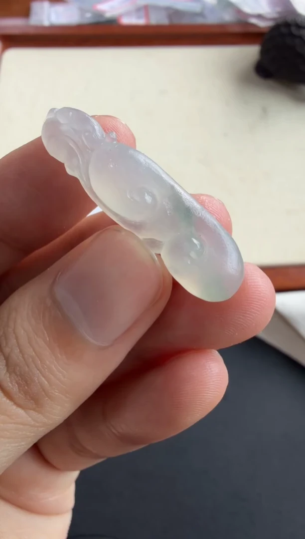 未镶嵌定制翡翠如意