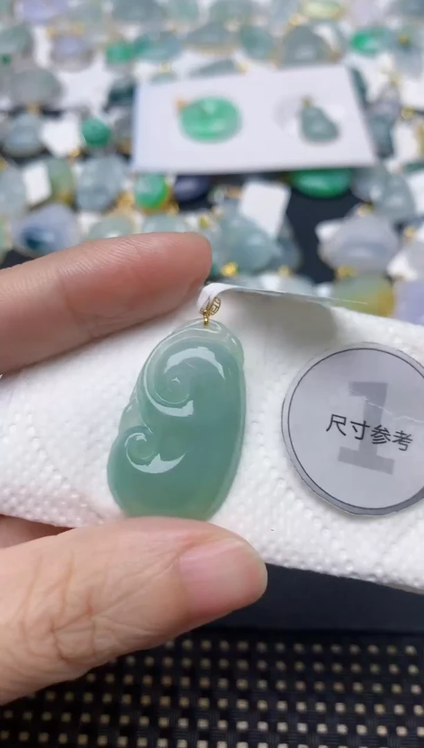 颈饰18K金镶嵌翡翠天然缅甸A货翡翠