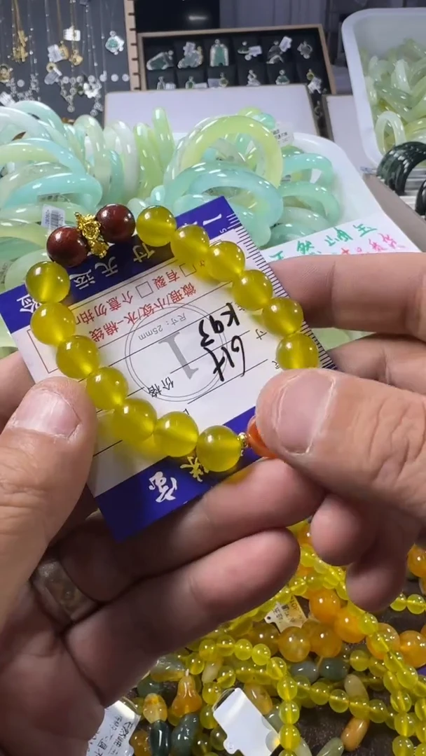 未镶嵌蛇纹石玉手镯1