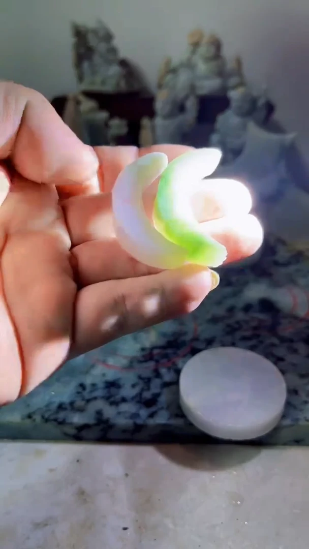 【闪购商品】翡翠吊坠(不含链)未镶嵌308