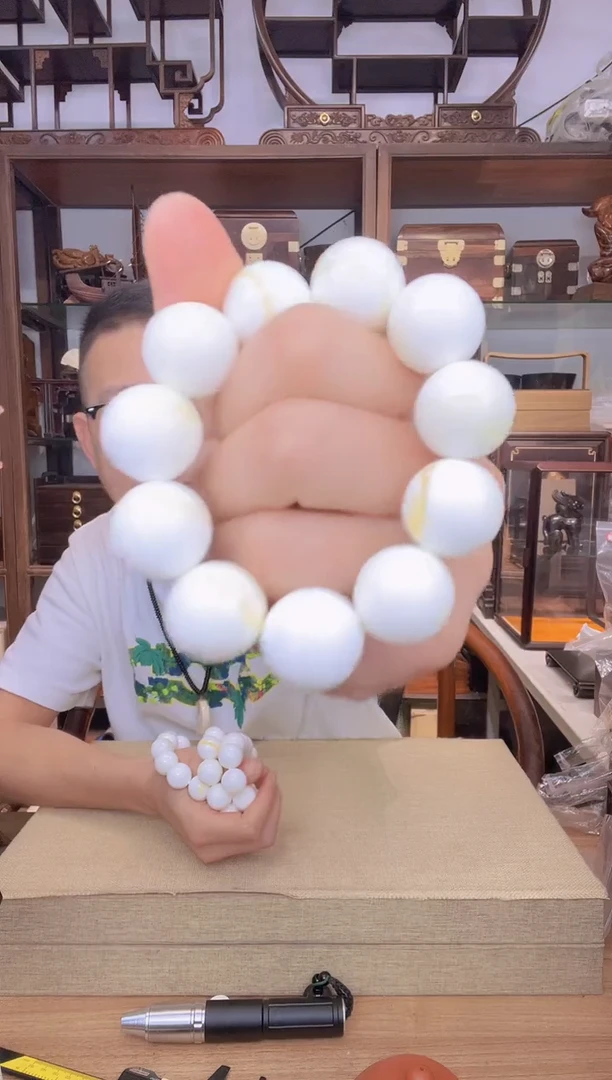 乌木类书架885塑料2.0单圈手串  有少量气孔