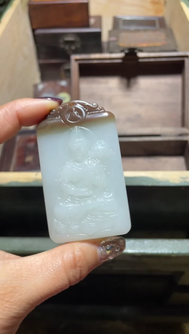 【闪购商品】俏色观音1件