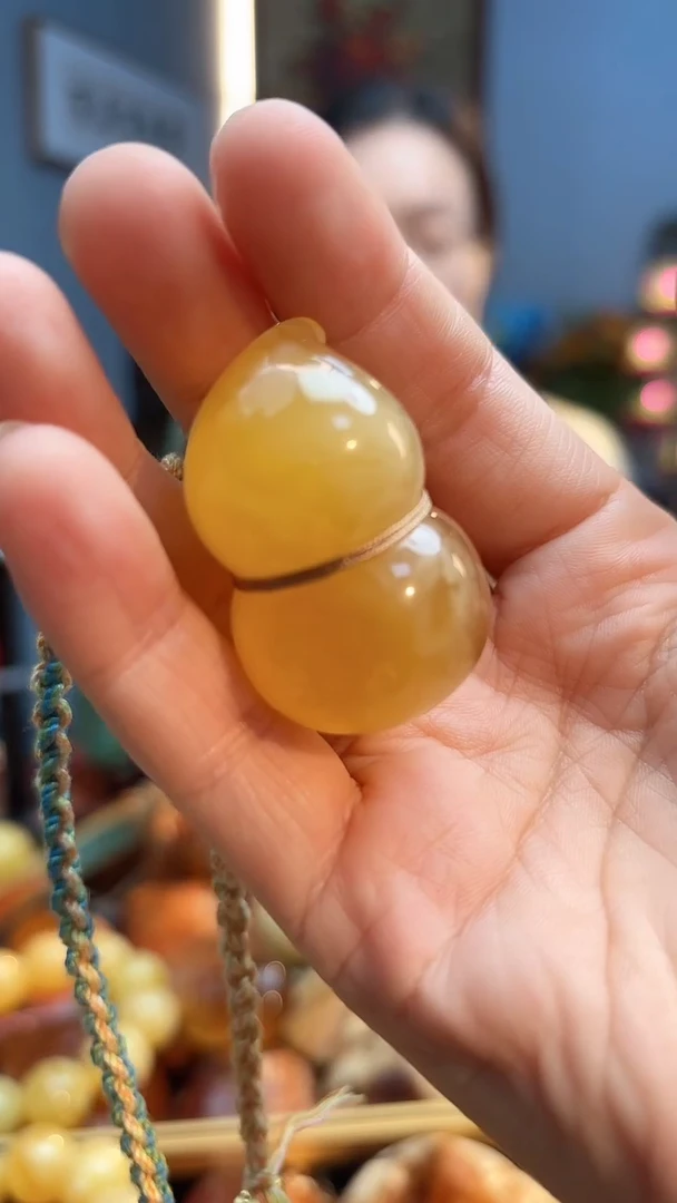 琥珀颈饰未镶嵌吊坠