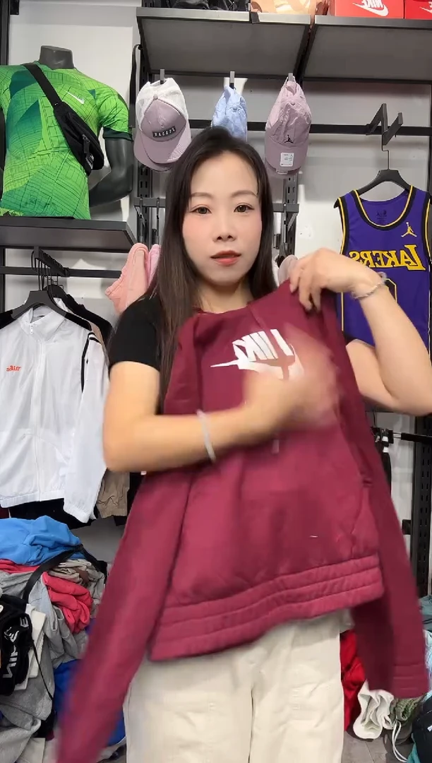 1484   编码 瑕疵款直播间过款为准 尺码 165L