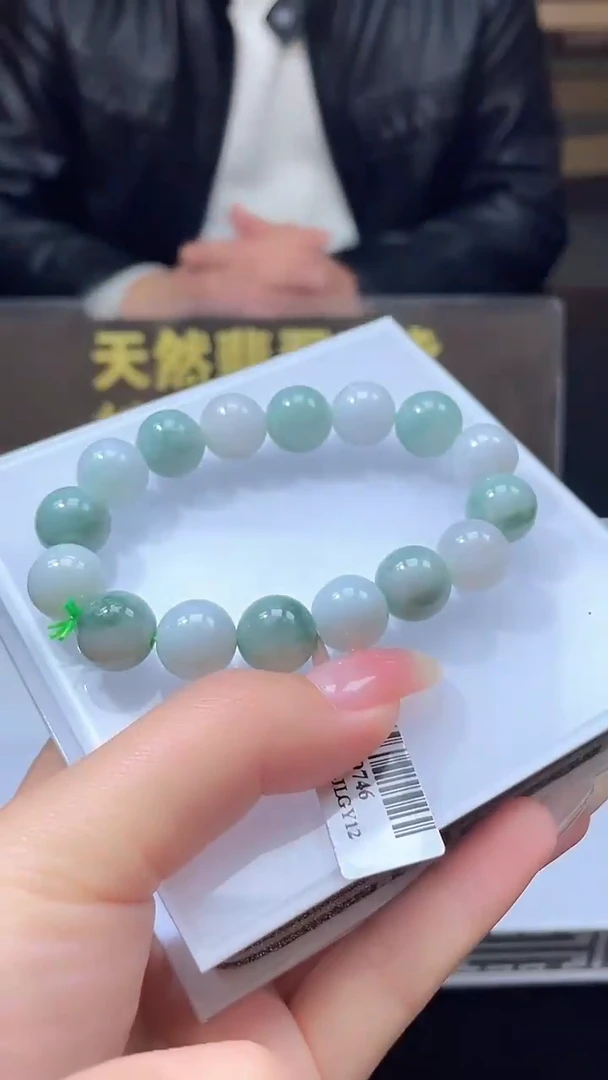 颈饰未镶嵌翡翠翡翠多样性发其一