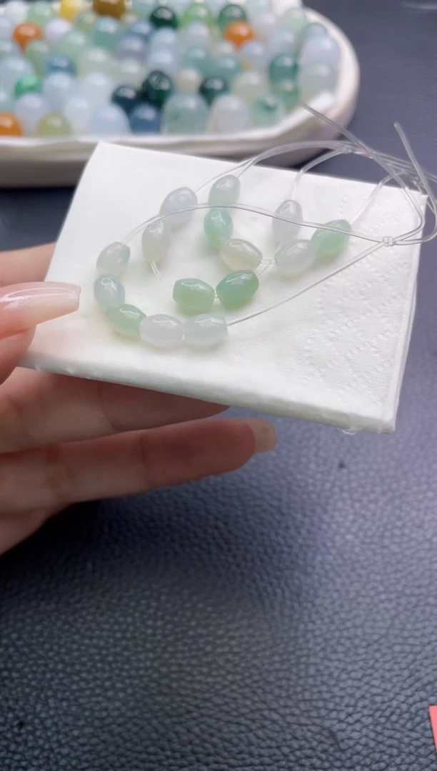 定制翡翠未镶嵌68361111