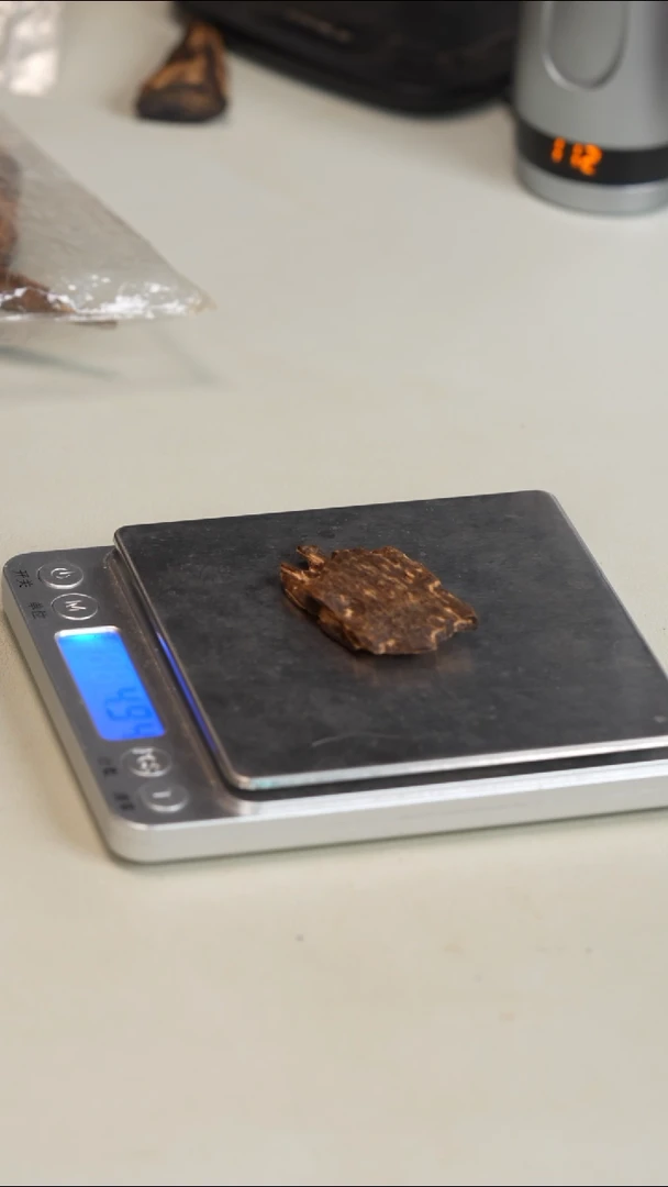 沉香沉香碎屑佚*泰国料 4.9g