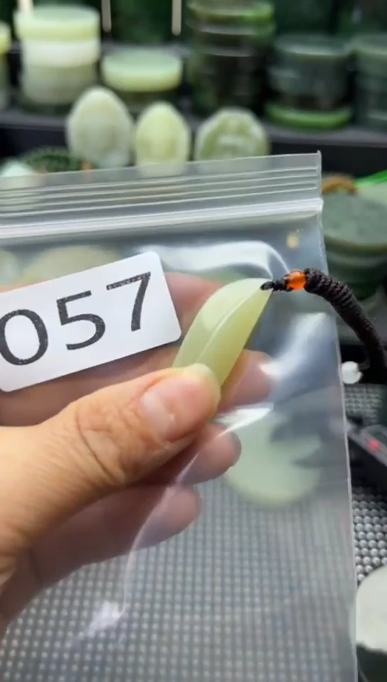 未镶嵌和田玉珠宝半成品挂件