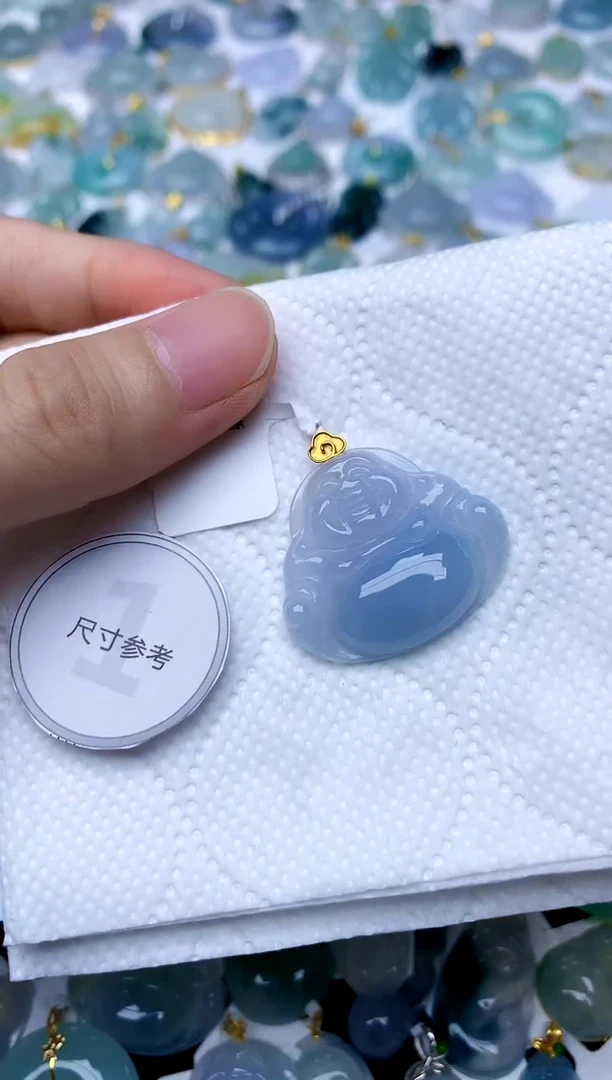颈饰18K金镶嵌翡翠天然A货翡翠