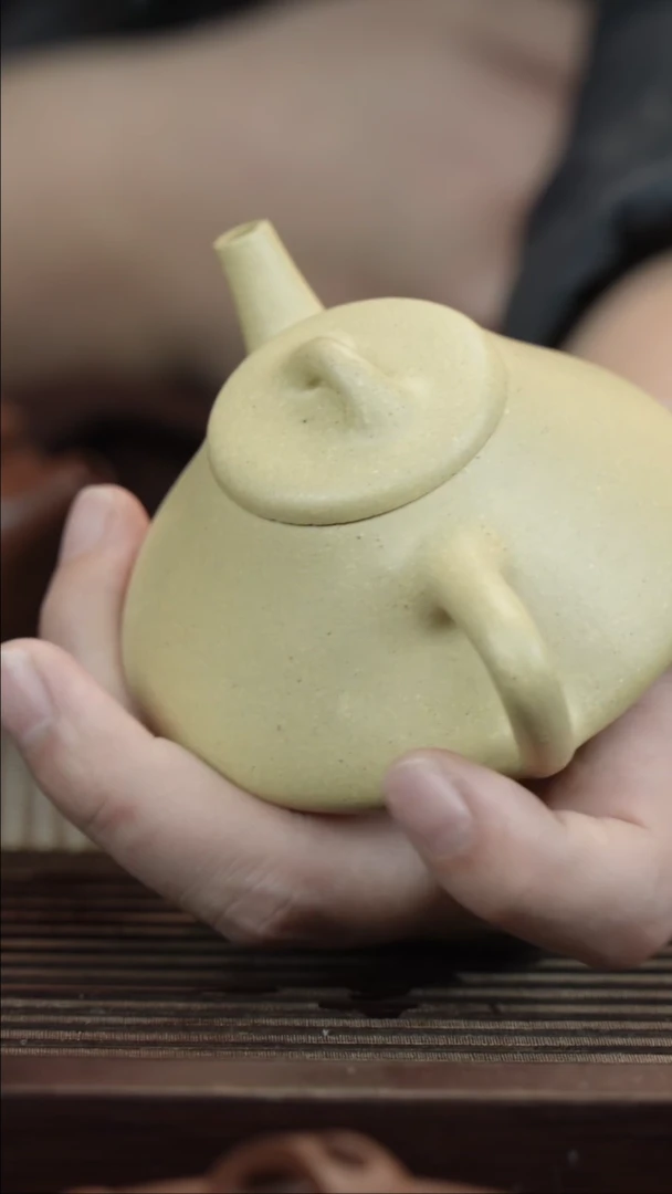 【闪购商品】紫砂茶壶本绿子冶石瓢130CC半手工