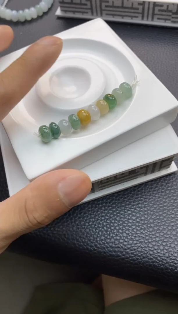 翡翠散珠81天然A货翡翠散珠