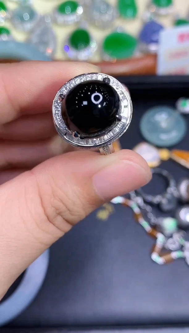 18K金镶嵌戒指翡翠572-中国好珍宝