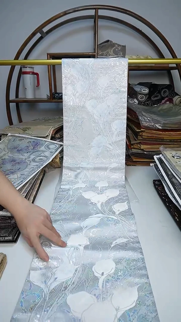 织绣177马蹄莲马蹄莲