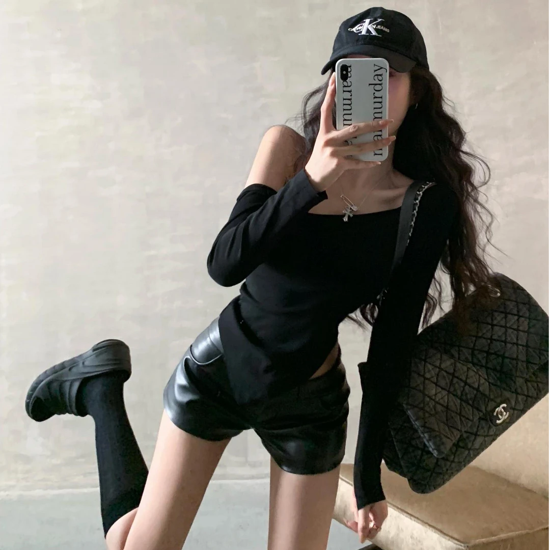 2025秋季新款黑色斜肩长袖T恤绝美辣妹穿搭露肩上衣设计感打底衫