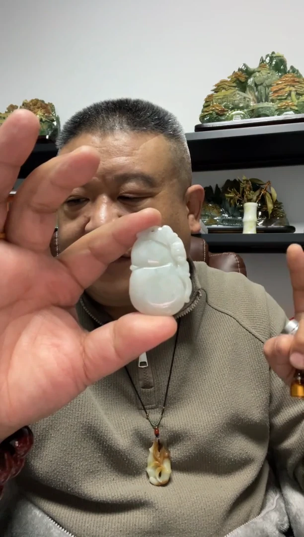 吊坠(赠链)未镶嵌翡翠葫芦吊坠