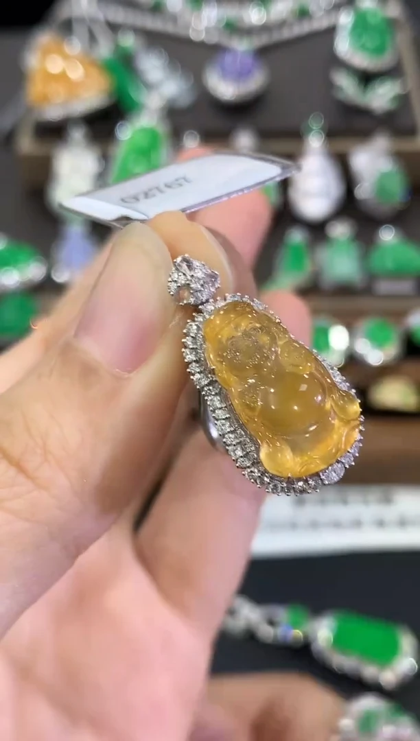 吊坠(不含链)18K金镶嵌翡翠C90