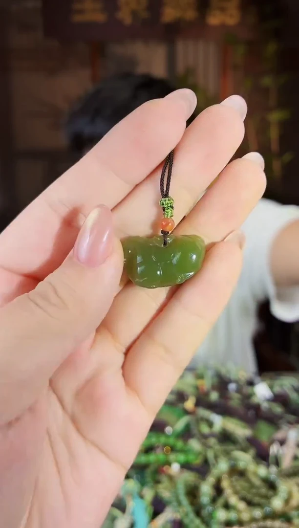 未镶嵌和田玉挂件多样性发货拍一发一
