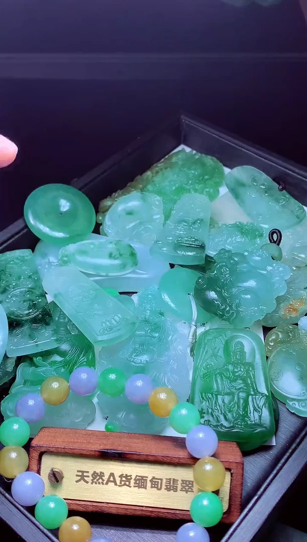 未镶嵌定制翡翠魔*?毛货翡翠定制