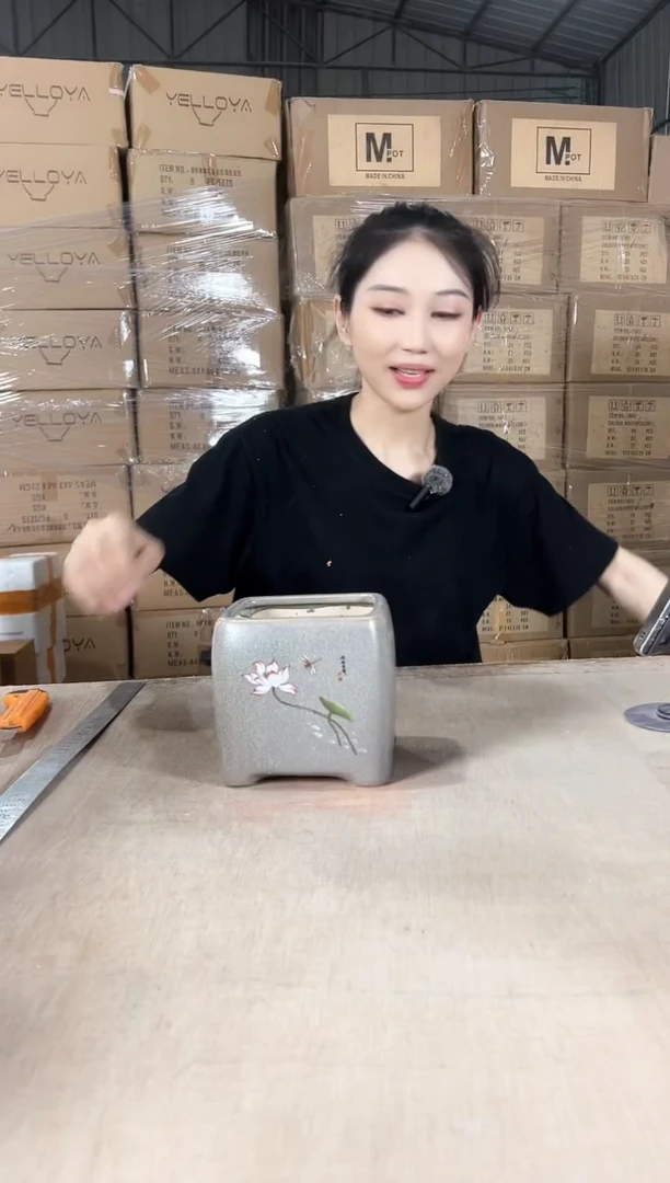 四方淡黄荷花13x12x13