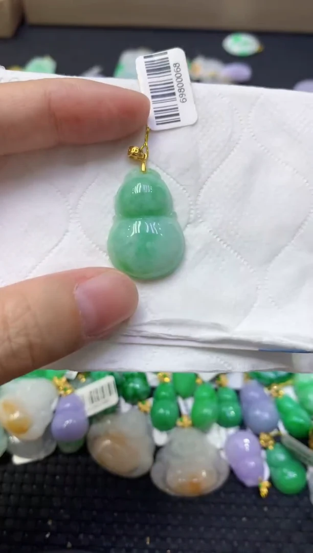 颈饰未镶嵌翡翠天然缅甸翡翠A货