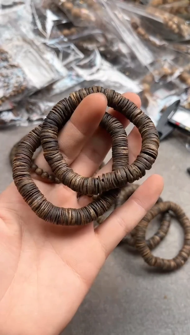 【闪购商品】沉香手串106号沉水虫漏多样性发货1条