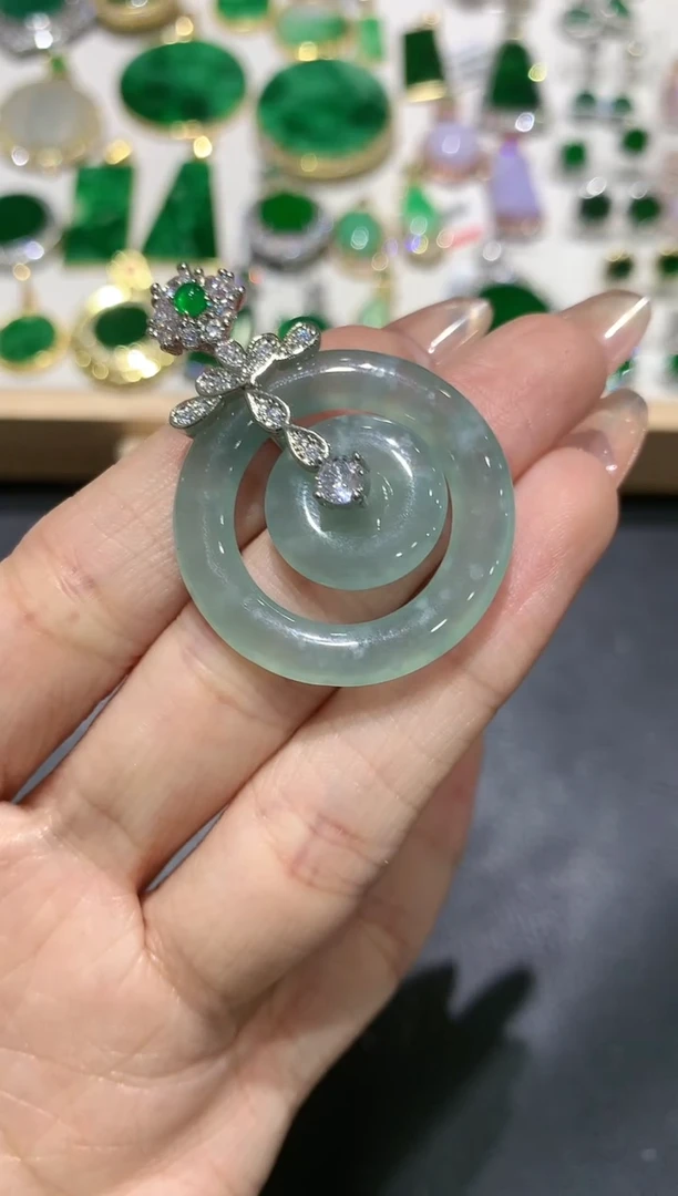 【闪购商品】翡翠吊坠(不含链)未镶嵌3多人多样性随机发货1件